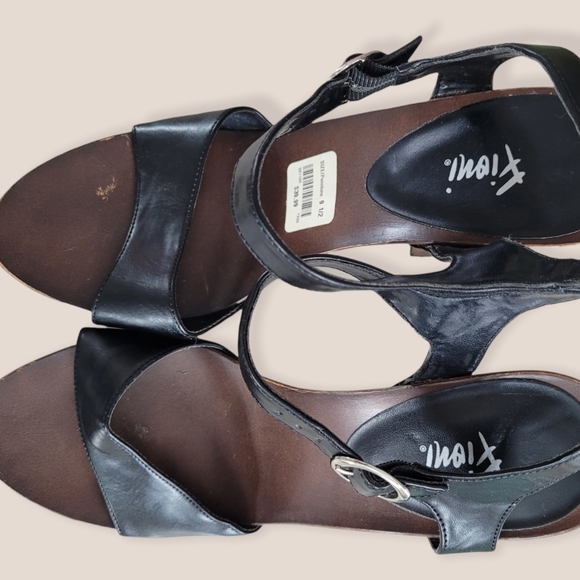 NWT Fioni faux leather heels 9.5 - Picture 2 of 5